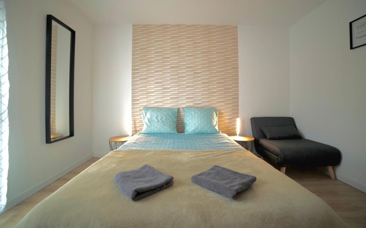 B&B Chez L'Habitant Chambre Privative Sur La Route Des Vins Tv Parking Box Velo Issenheim Zewnętrze zdjęcie